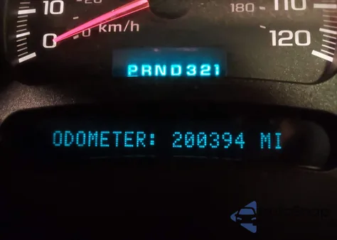 2004 Chevrolet Suburban 1500 Z71 из США, поврежденный, VIN 3GNFK16Z84G190901